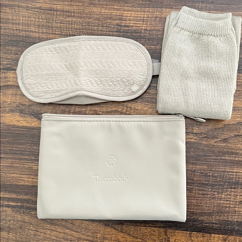 Therabody Comfort Travel Set in Light Gray